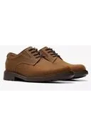 Clarks Un Shire Low in Beeswax Leather Extra Wide