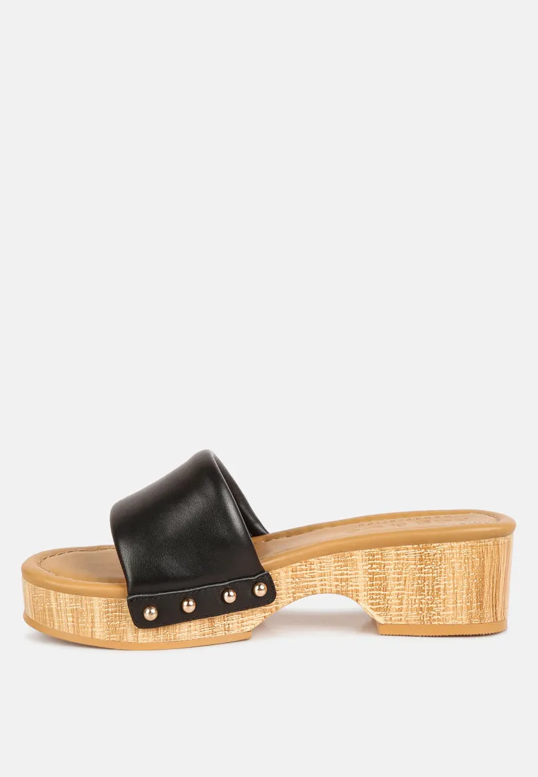 Minny Textured Heel Leather Slip On Sandals