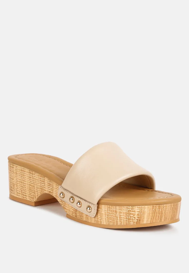 Minny Textured Heel Leather Slip On Sandals