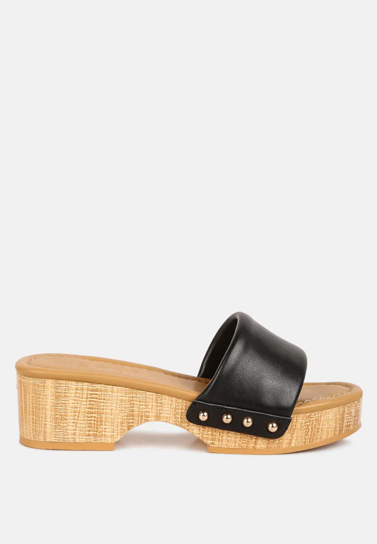 Minny Textured Heel Leather Slip On Sandals